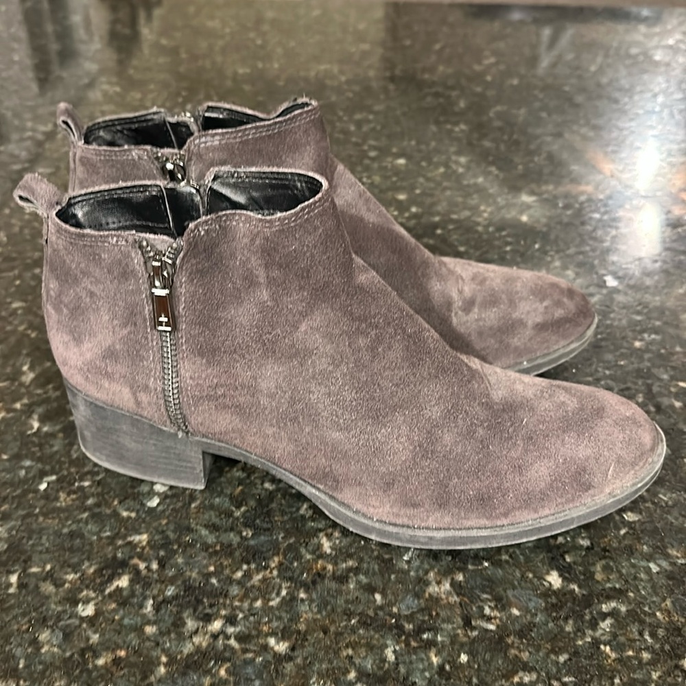 Kenneth Cole Dara suede/leather boots Women’s 10